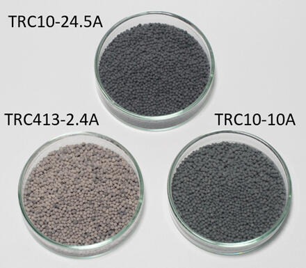 改質触媒(上)TRC10-24.5A、(左)TRC413-2.4A、(右)TRC10-10A